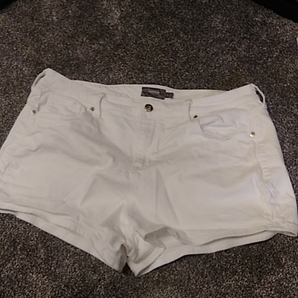 Torrid bundle - Picture 2 of 4